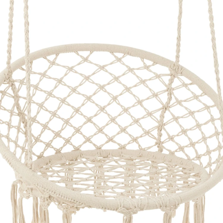 Hängesessel aus Makramee im Boho-Chic-Stil