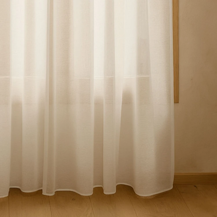 Tecido transparente liso com entrançado e riscas de fantasia