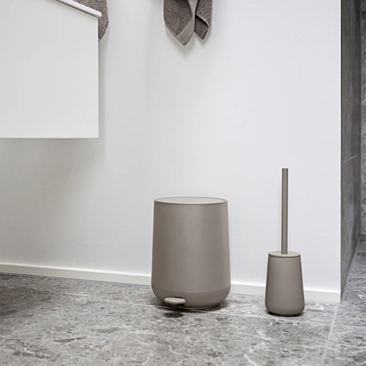 Cepillo de baño de gres y acero
