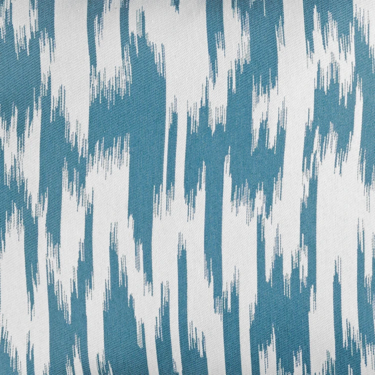 Jacquardvorhang mit Ikat-Muster aus Upcycling-Garnen