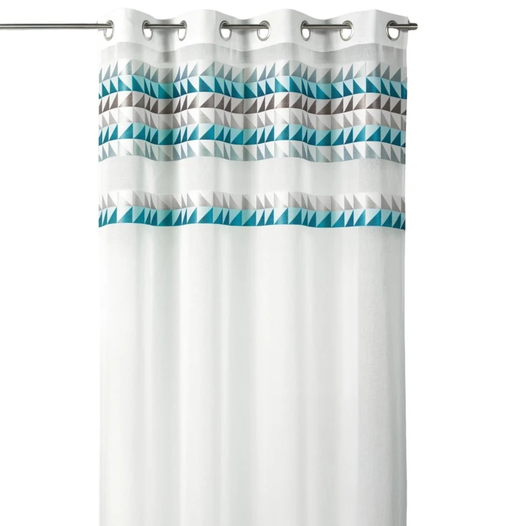 Cortina transparente com friso estampado com triângulos