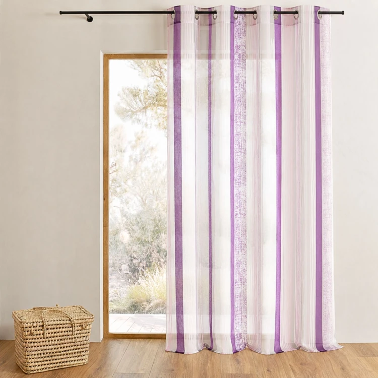 Cortina de organza com riscas jacquard