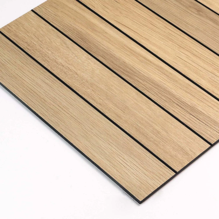 Set van 4 zelfklevende 3D-wandpanelen met houteffect