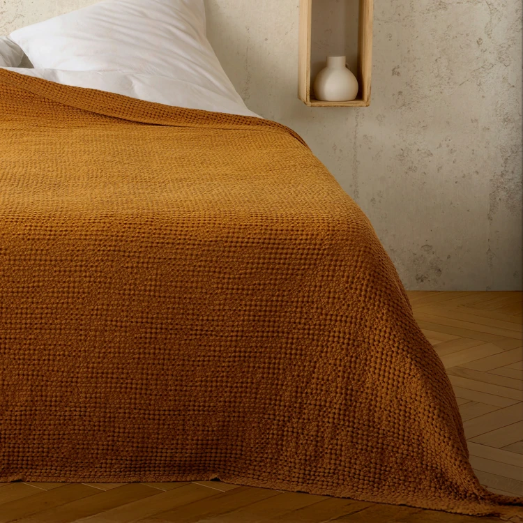 Plaid ou couvre lit 100%  coton nid d’abeille