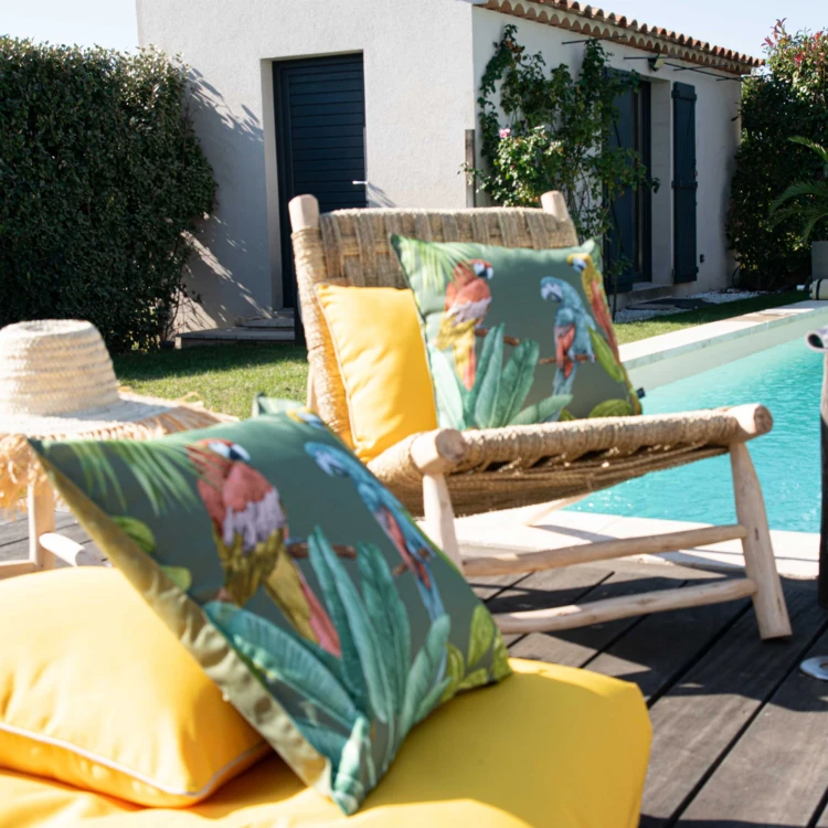 Coussin outdoor imprimé perroquets