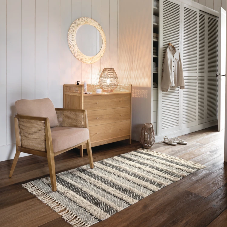 Sessel mit Rohrgeflecht und Holzgestell