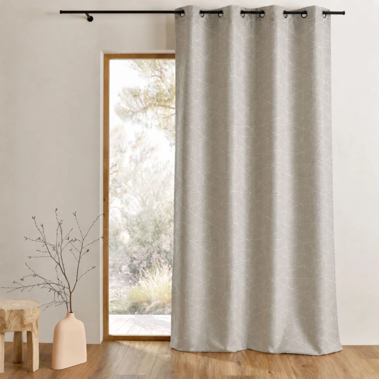 Jacquard-Lichtvorhang mit geometrischen Mustern