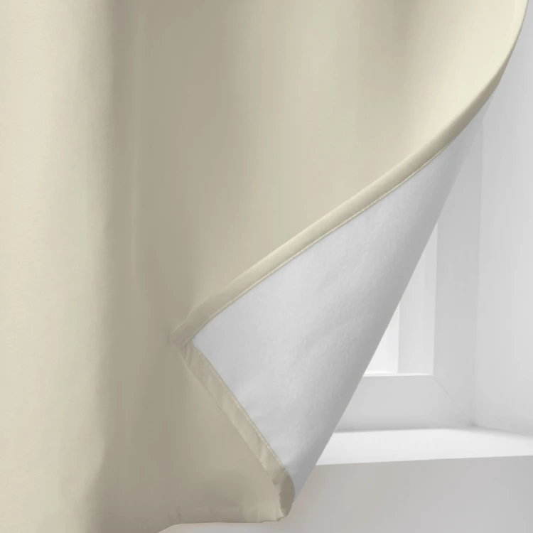 Rideau court isolant thermique