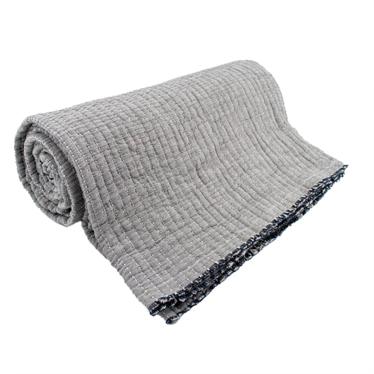 Coperta boutis trapuntata in cotone lavato