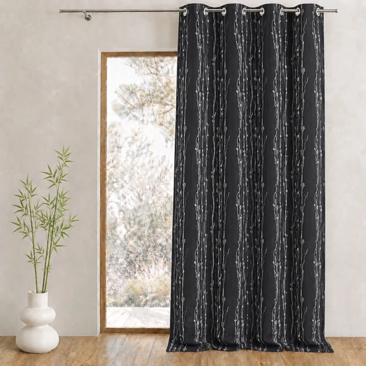 Cortina isolante em jacquard com estampado de raízes