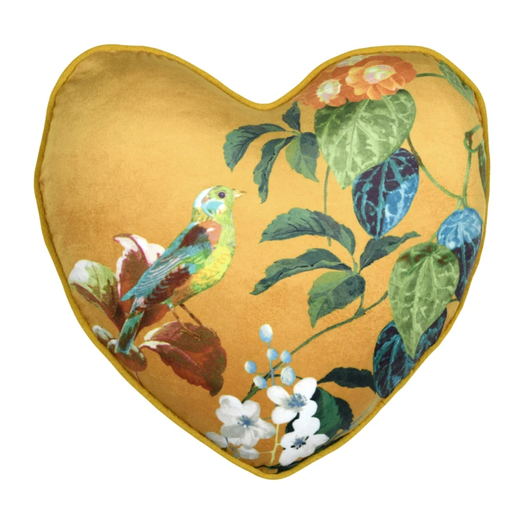 Cojín con forma de corazón y estampado vegetal