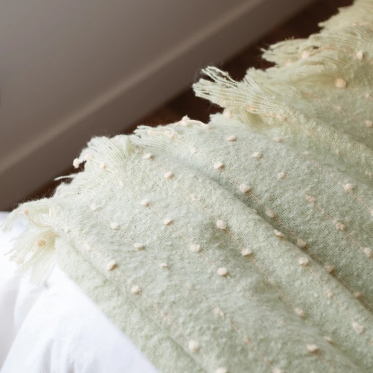 Plaid doux à franges aspect mohair