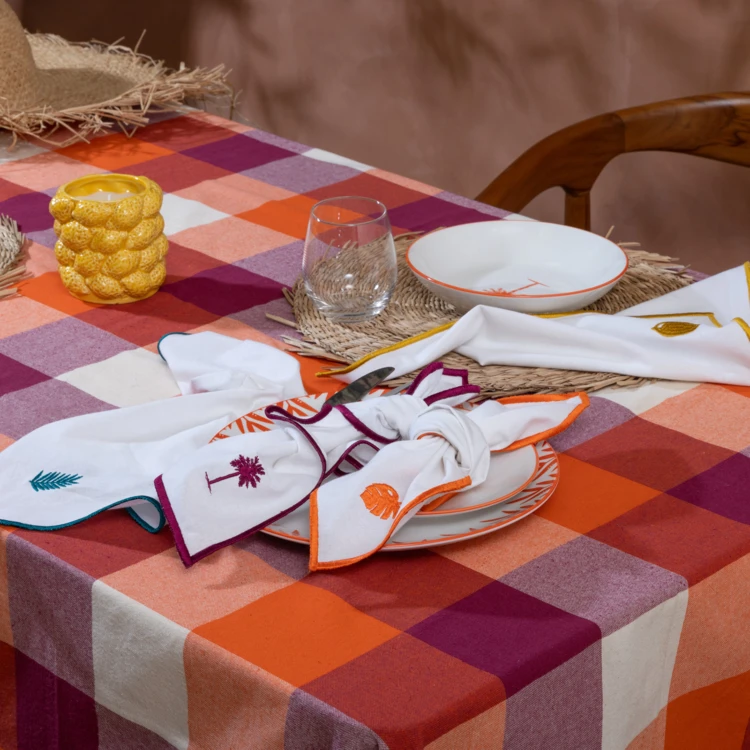Lot de 4 serviettes de table brodées