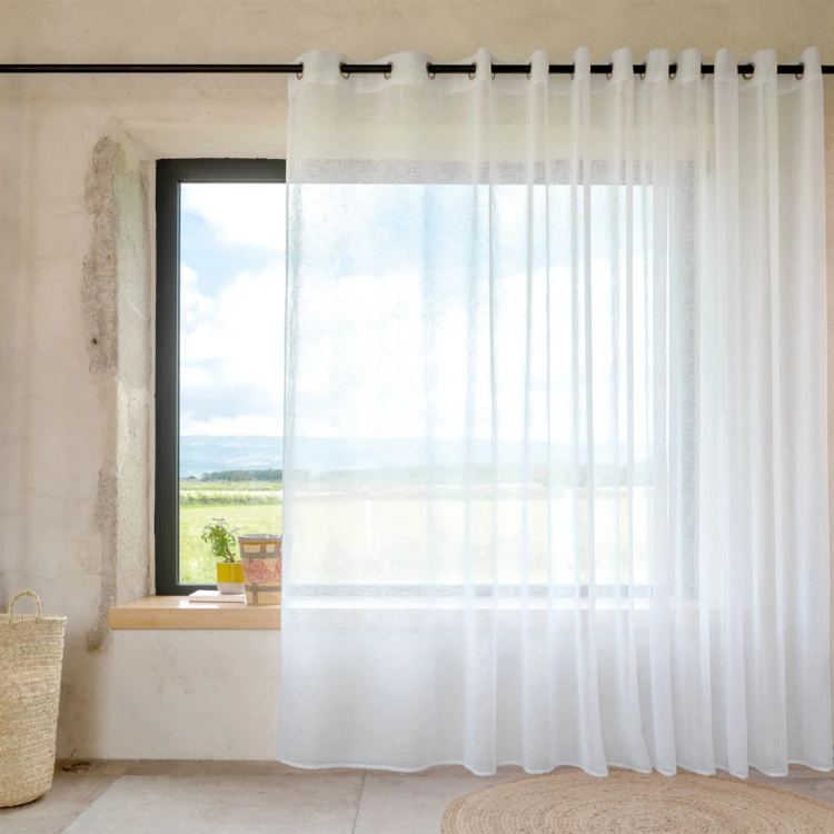 Cortinas com efeito linho