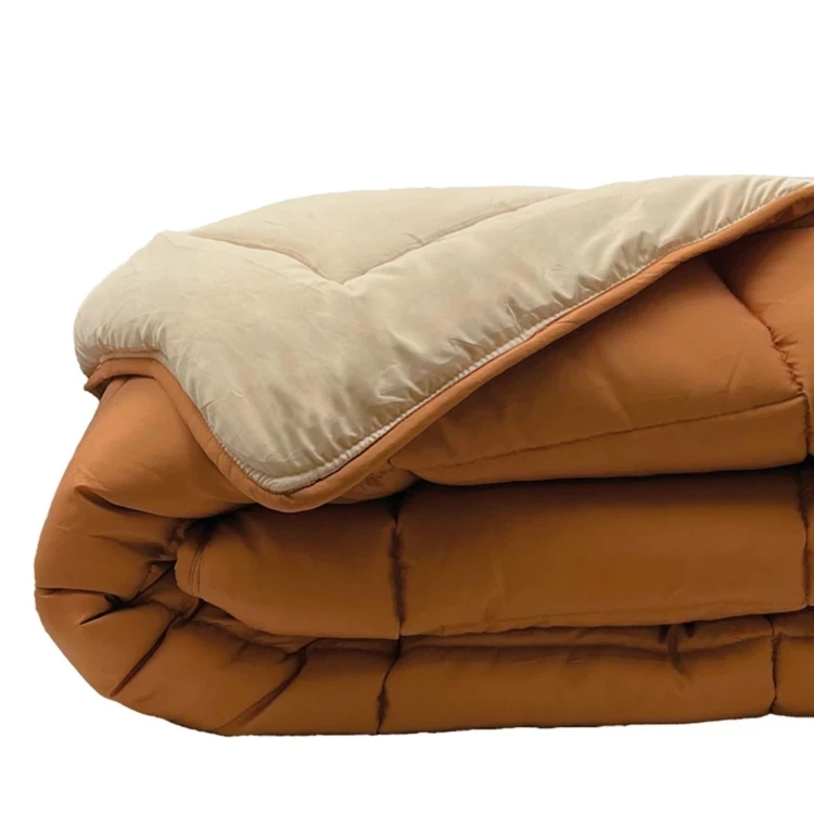 Couette légère réversible bicolore en microfibre 200 gr/m²