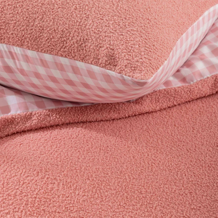 Set da letto a 2 pezzi in pile con risvolto a quadri: copriletto + federa