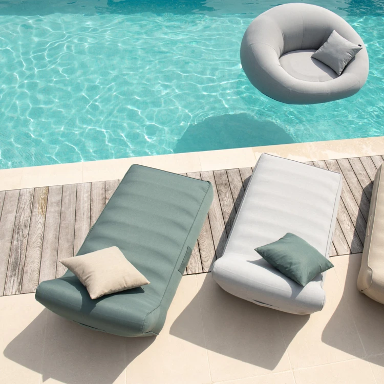 Matelas bain de soleil gonflable avec pompe