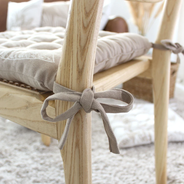 Cojín de silla acolchado con estampado natural