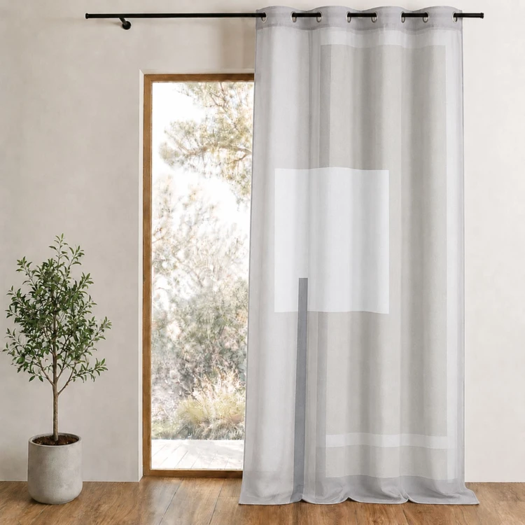 Voile estampado com motivos gráficos
