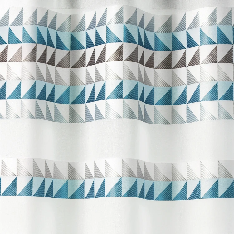 Cortina transparente com friso estampado com triângulos