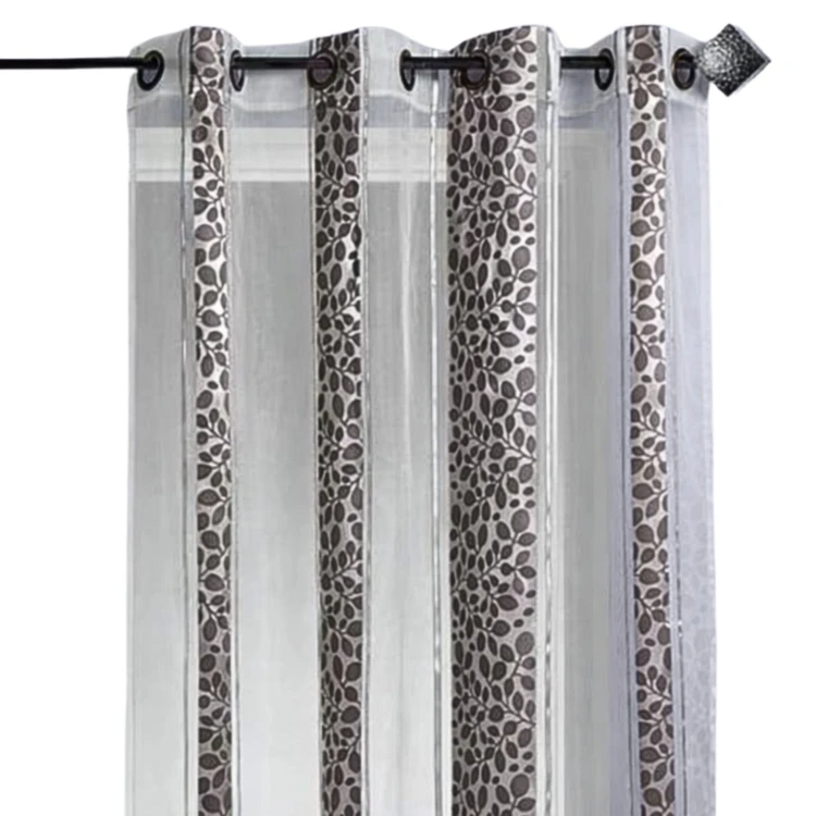 Jacquard organza voile met bladmotief