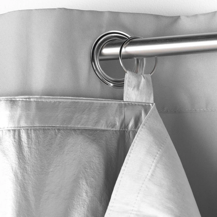 Forro térmico com argolas para cortinados