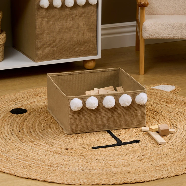 Faltbare Aufbewahrungsbox mit Pompons