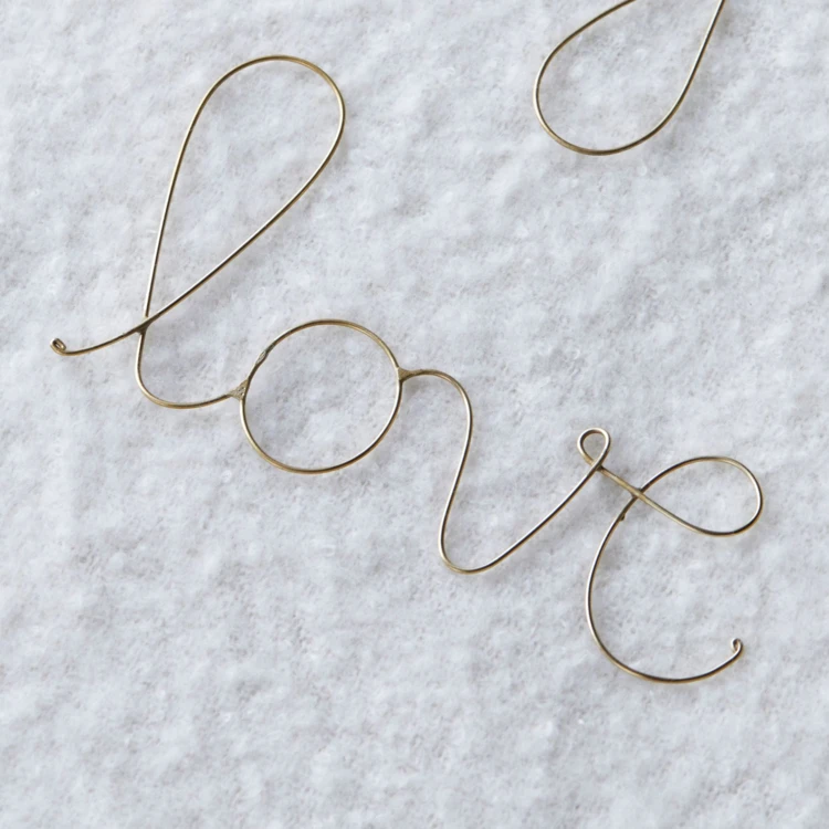 Wort Messingdraht vergoldet "LOVE"