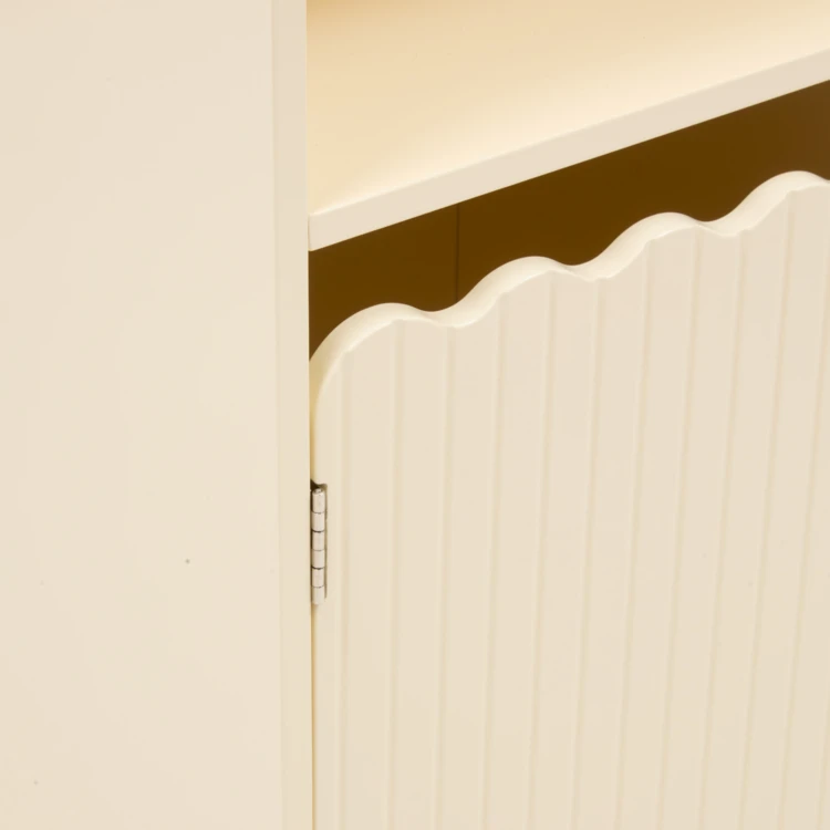 Bibliothèque enfant  maison avec portes