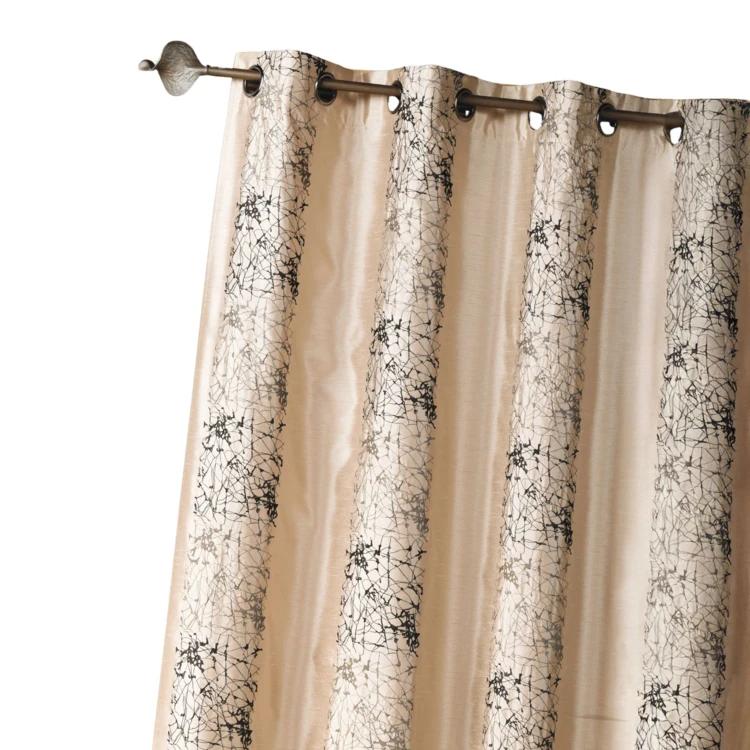 Cortina de shantung bordada com faixas de motivos étnicos