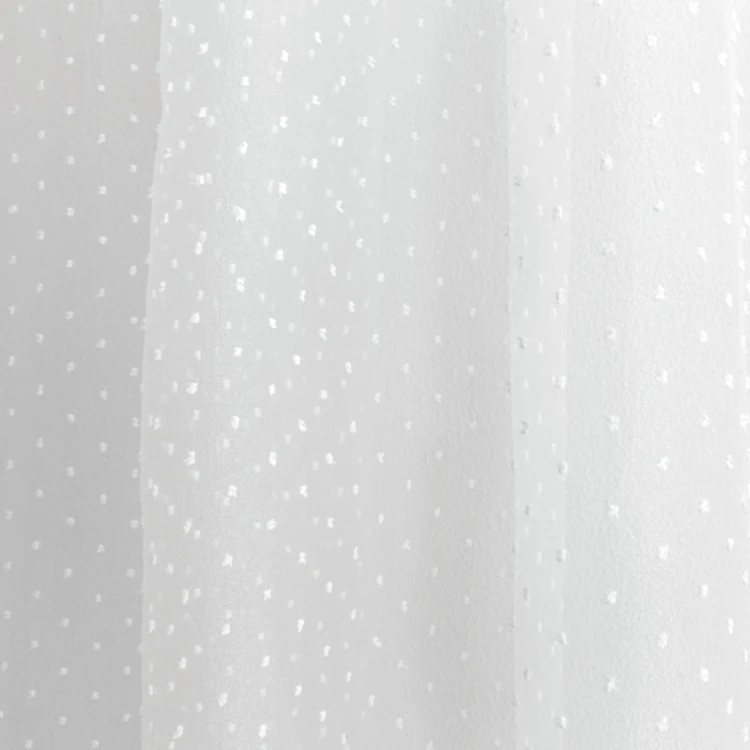 Transparenter Organza-Vorhang mit Plumetis und Ösen