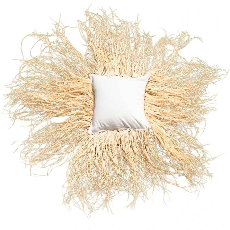Housse de coussin déco avec franges en raphia