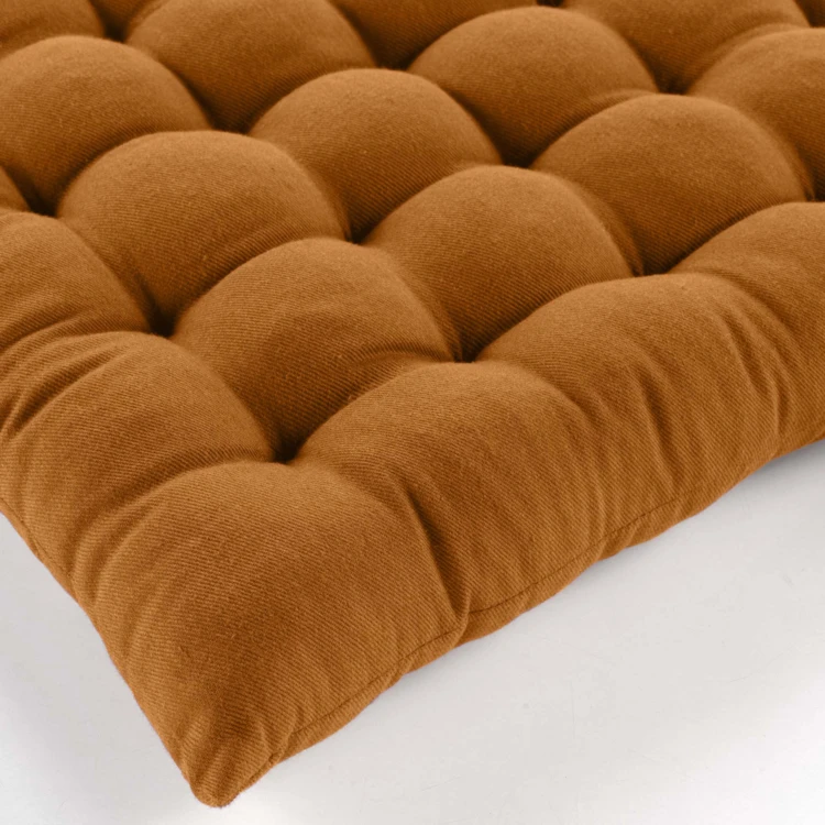 Gesteppte Sitzfläche aus Baumwolle und recyceltem Polyester