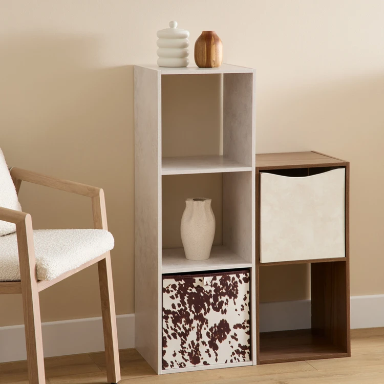 Regal mit 3 Fächern aus Spanplatten in Holzoptik