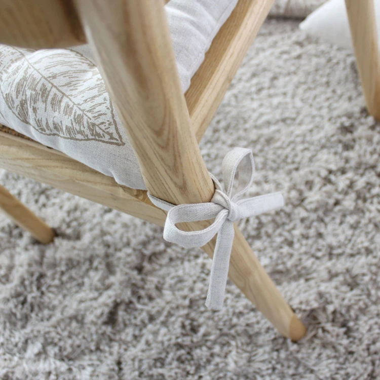 Cojín de silla acolchado con estampado natural