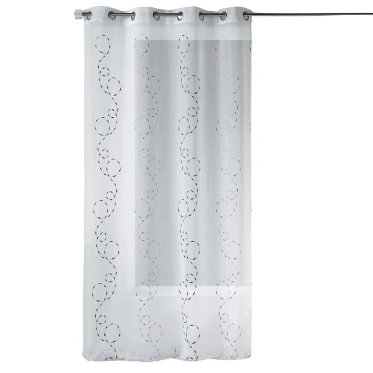 Tessuto leggero per tendine con ricami decorativi