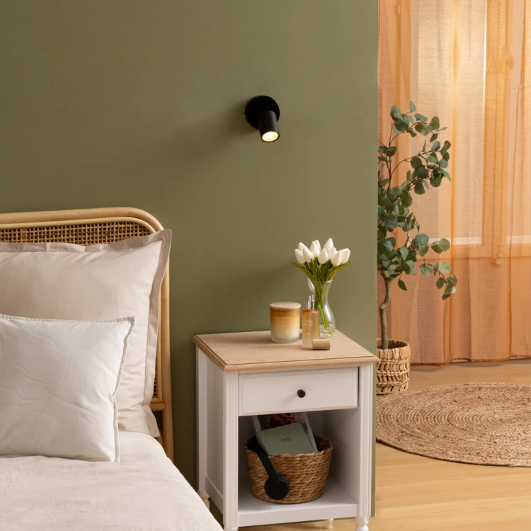 Punto de pared ajustable compatible con techo
