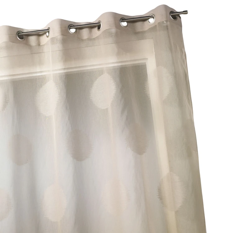 Cortina transparente com bolinhas grandes em tons sobre tons