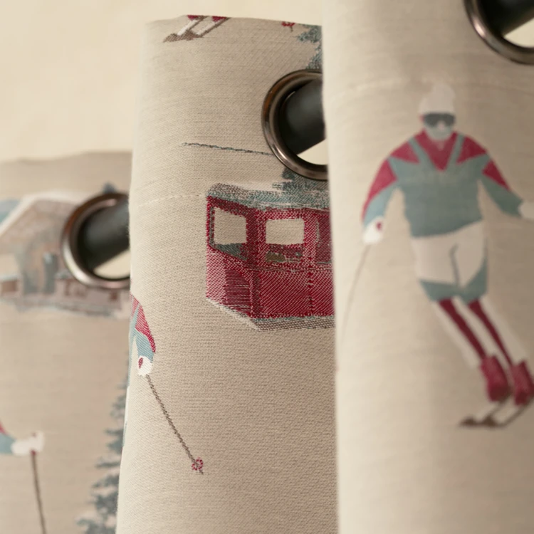Rideau jacquard à œillets avec motifs skieurs et sapins