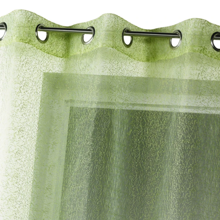 Cortina difusora de organza bordada con ojales
