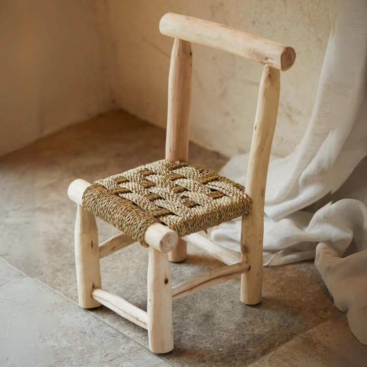 Silla infantil de madera Japandi