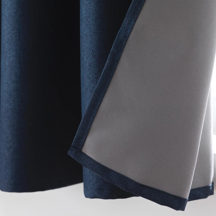 Rideau court occultant à œillets en chambray uni