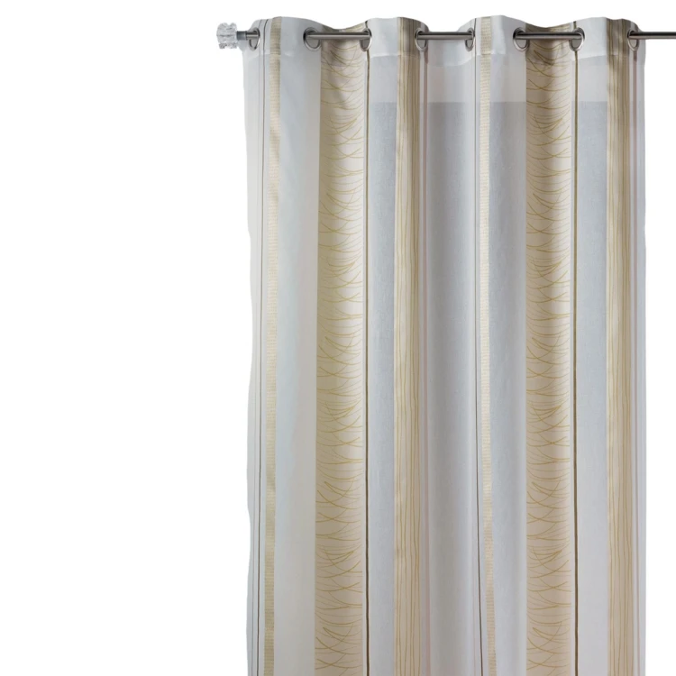 Cortina de organza com riscas verticais e padrão