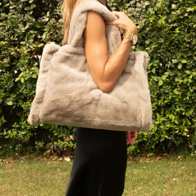 Sac cabas effet doudou avec fermeture aimantée
