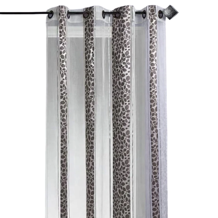Jacquard organza voile met bladmotief