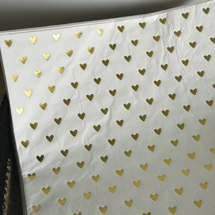 Lot de 20 serviettes en papier coeurs