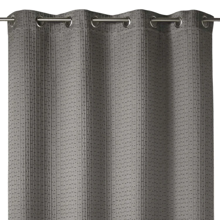 Cortina opaca em jacquard liso com relevos
