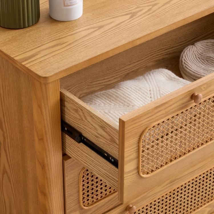 Cómoda de madera de 3 cajones con mimbre calado
