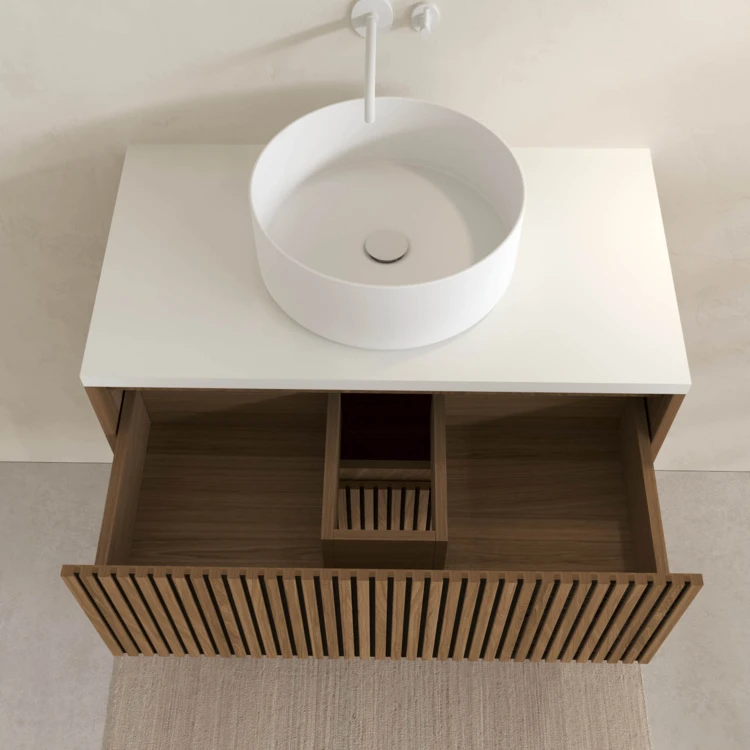 Mobile da bagno sospeso con frontale a intaglio, mobiletto e lavabo da appoggio