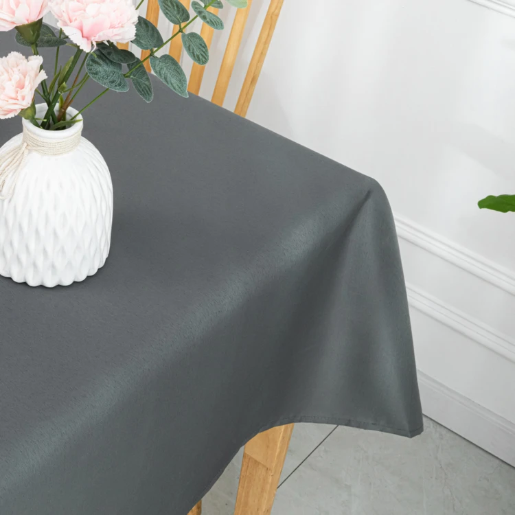 Nappe carrée et enduite antitache
